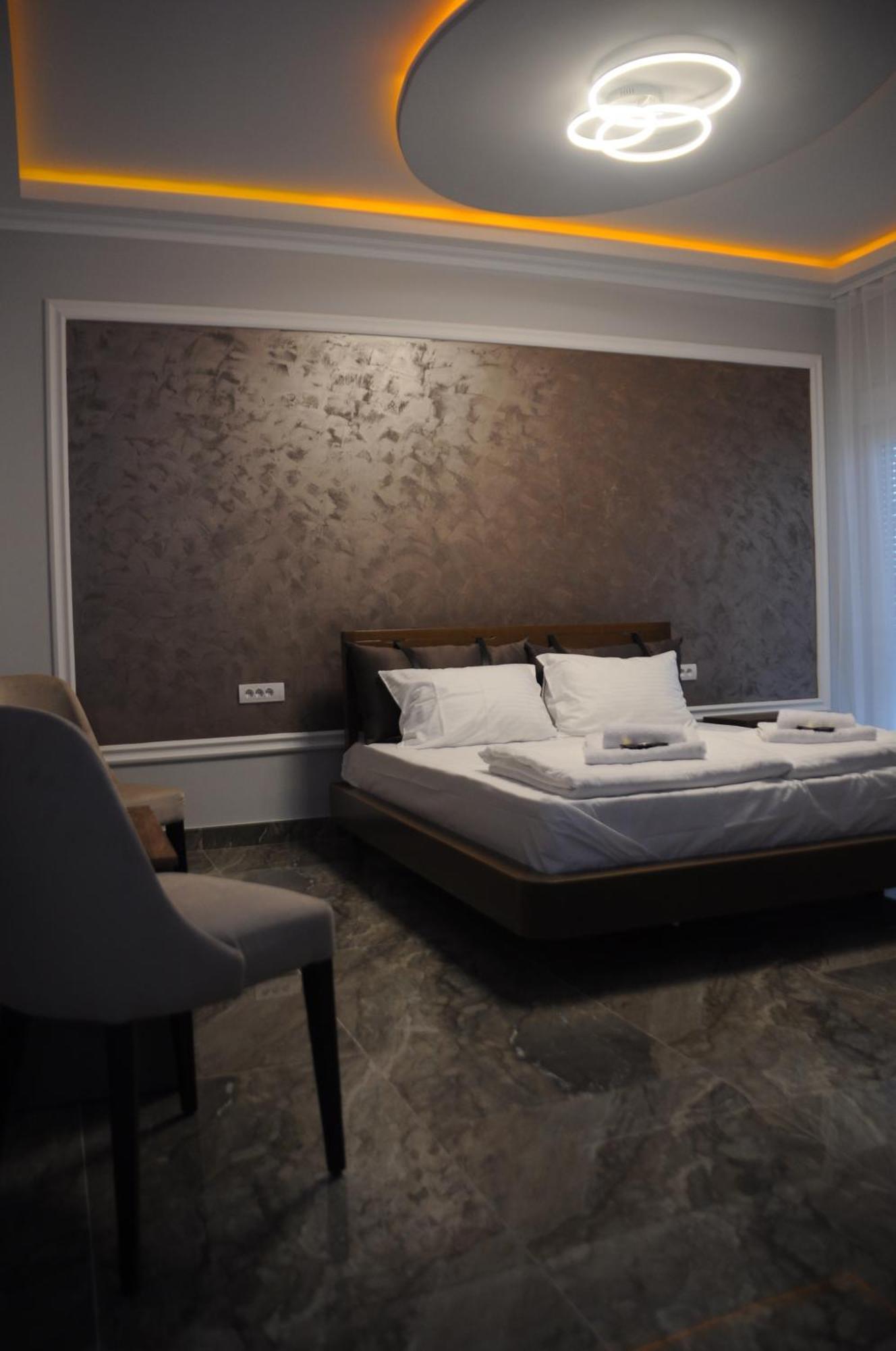 Sobe Sova Kikinda Hotel Bagian luar foto